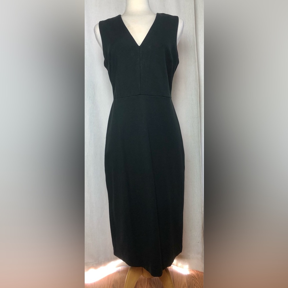 Banana Republic Sheath Dress 12 Black V-Neck Sleeveless Knee Length Stretch NWT
